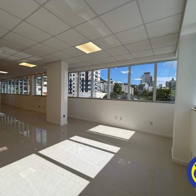 Salas/Conjuntos com 211m², 5 garagens, no bairro Centro em Florianópolis