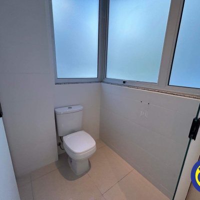 Salas/Conjuntos com 211m², 5 garagens, no bairro Centro em Florianópolis