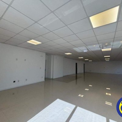 Salas/Conjuntos com 211m², 5 garagens, no bairro Centro em Florianópolis
