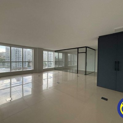 Salas/Conjuntos com 79m², 1 garagem, no bairro Trindade em Florianópolis