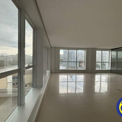 Salas/Conjuntos com 79m², 1 garagem, no bairro Trindade em Florianópolis