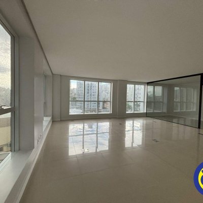 Salas/Conjuntos com 79m², 1 garagem, no bairro Trindade em Florianópolis