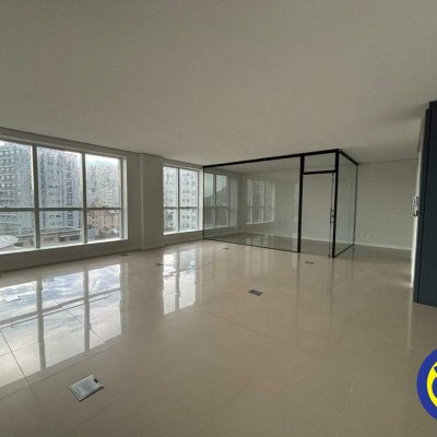 Salas/Conjuntos com 79m², 1 garagem, no bairro Trindade em Florianópolis