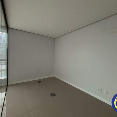 Salas/Conjuntos com 79m², 1 garagem, no bairro Trindade em Florianópolis