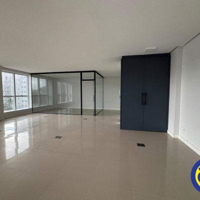 Salas/Conjuntos com 79m², 1 garagem, no bairro Trindade em Florianópolis