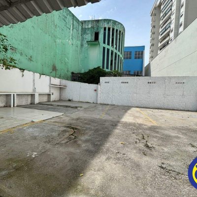 Casa Comercial com 202m², 10 garagens, no bairro Trindade em Florianópolis