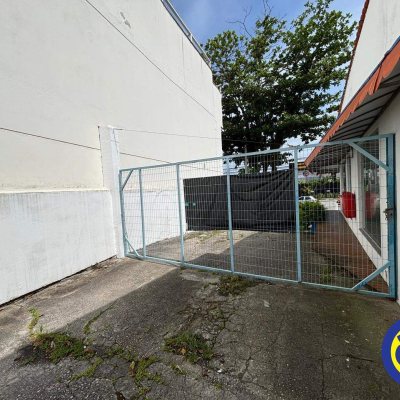Casa Comercial com 202m², 10 garagens, no bairro Trindade em Florianópolis