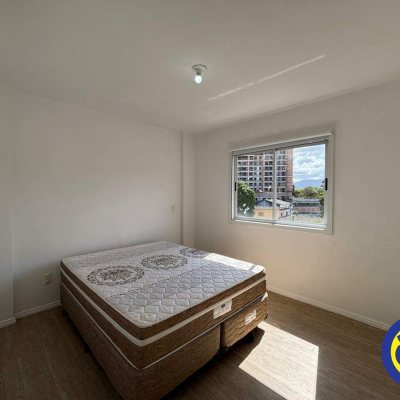 Apartamento com 72m², 2 quartos, 2 garagens, no bairro Praia Comprida em São José