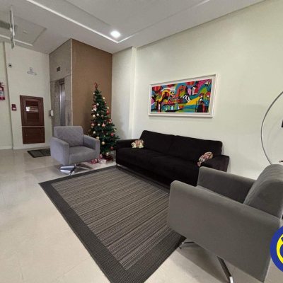 Apartamento com 72m², 2 quartos, 2 garagens, no bairro Praia Comprida em São José