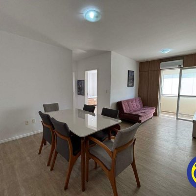 Apartamento com 72m², 2 quartos, 2 garagens, no bairro Praia Comprida em São José