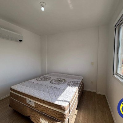 Apartamento com 72m², 2 quartos, 2 garagens, no bairro Praia Comprida em São José