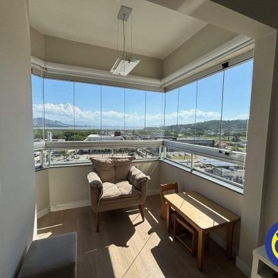 Apartamento com 127m², 3 quartos, 1 suíte, 2 garagens, no bairro Saco Grande em Florianópolis