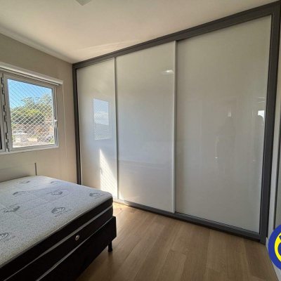 Apartamento com 127m², 3 quartos, 1 suíte, 2 garagens, no bairro Saco Grande em Florianópolis