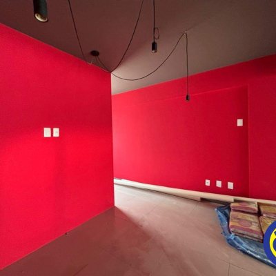 Loja com 98m², 6 garagens, no bairro Santa Mônica em Florianópolis