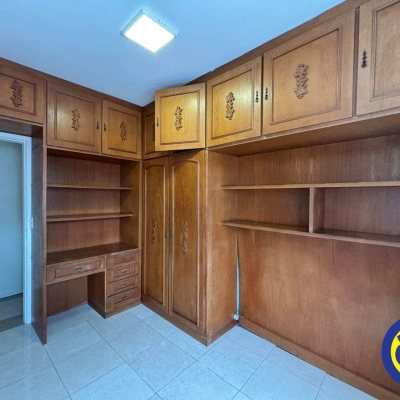 Apartamento com 100m², 3 quartos, 1 suíte, 1 garagem, no bairro Centro em Florianópolis