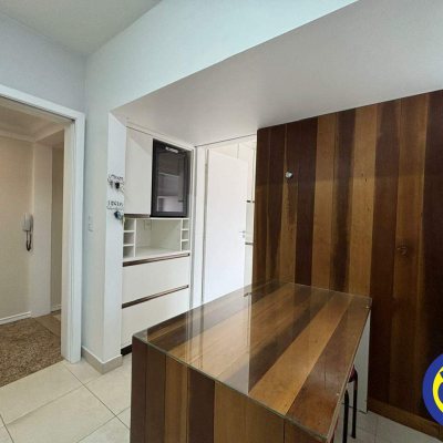 Apartamento com 100m², 3 quartos, 1 suíte, 1 garagem, no bairro Centro em Florianópolis