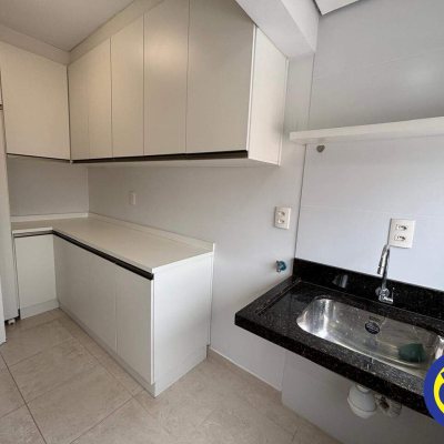 Apartamento com 100m², 3 quartos, 1 suíte, 1 garagem, no bairro Centro em Florianópolis