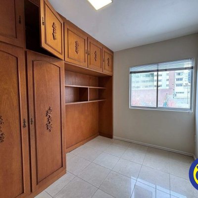 Apartamento com 100m², 3 quartos, 1 suíte, 1 garagem, no bairro Centro em Florianópolis