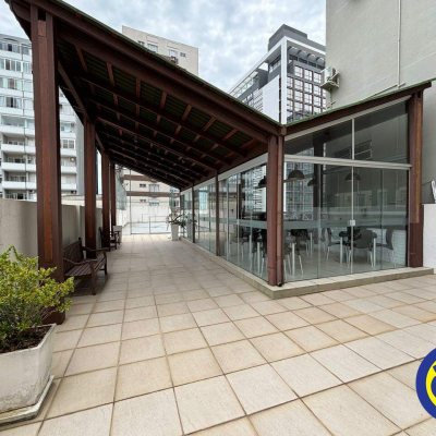 Apartamento com 115m², 3 quartos, 1 garagem, no bairro Centro em Florianópolis