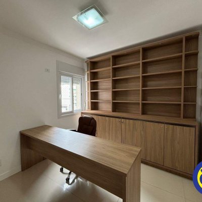 Apartamento com 115m², 3 quartos, 1 garagem, no bairro Centro em Florianópolis