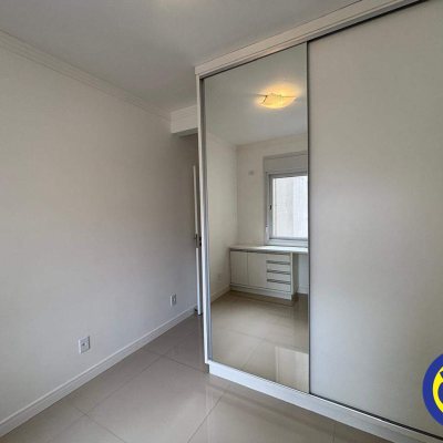 Apartamento com 115m², 3 quartos, 1 garagem, no bairro Centro em Florianópolis