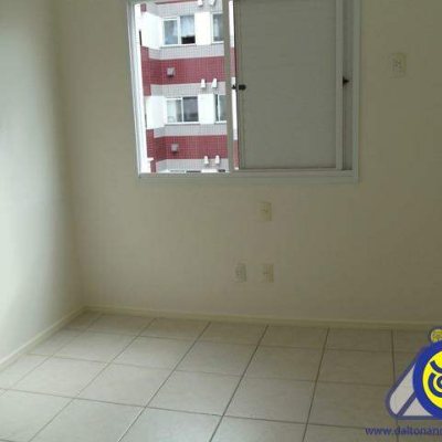 Apartamento com 90m², 3 quartos, 1 suíte, 1 garagem, no bairro Trindade em Florianópolis