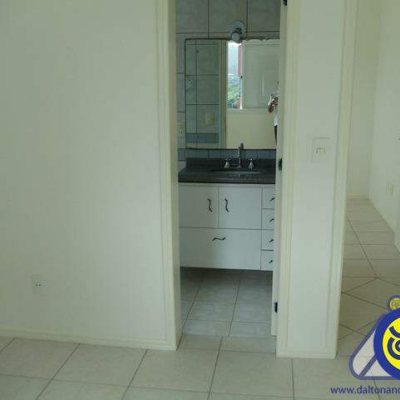 Apartamento com 90m², 3 quartos, 1 suíte, 1 garagem, no bairro Trindade em Florianópolis