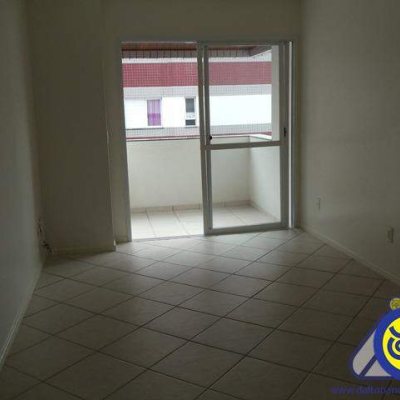 Apartamento com 90m², 3 quartos, 1 suíte, 1 garagem, no bairro Trindade em Florianópolis