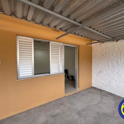 Casa com 64m², 2 quartos, 1 garagem, no bairro Saco dos Limões em Florianópolis