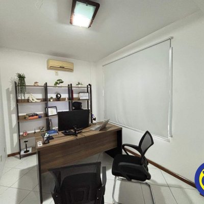 Sala com 40m², no bairro Estreito em Florianópolis