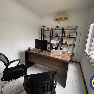 Sala com 40m², no bairro Estreito em Florianópolis
