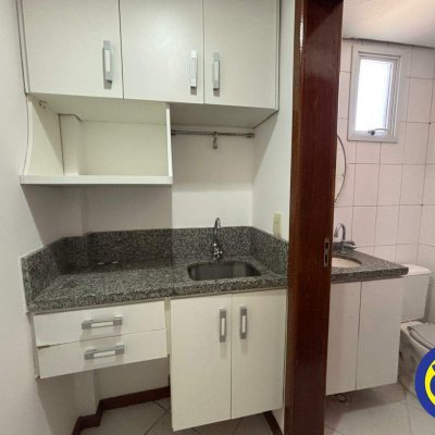 Sala com 40m², no bairro Estreito em Florianópolis