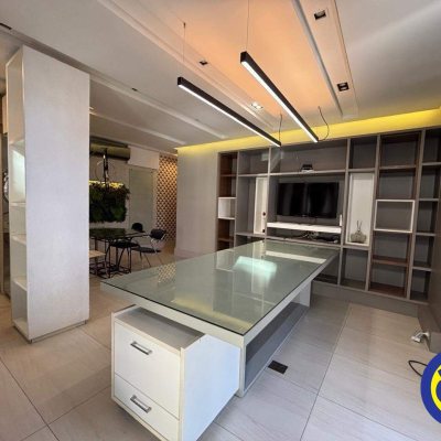 Salas/Conjuntos com 32m², no bairro Centro em Florianópolis