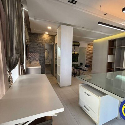 Salas/Conjuntos com 32m², no bairro Centro em Florianópolis
