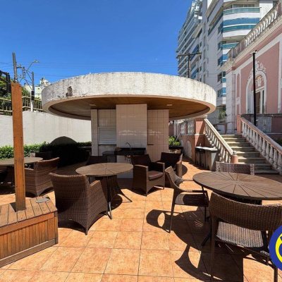 Apartamento com 166m², 4 quartos, 2 suítes, 2 garagens, no bairro Agronômica em Florianópolis