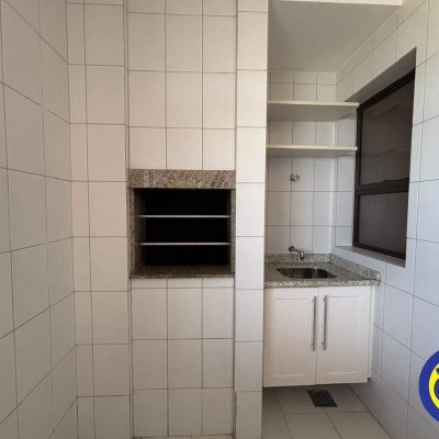 Apartamento com 166m², 4 quartos, 2 suítes, 2 garagens, no bairro Agronômica em Florianópolis