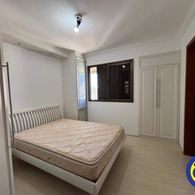 Apartamento com 166m², 4 quartos, 2 suítes, 2 garagens, no bairro Agronômica em Florianópolis