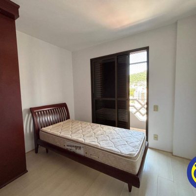 Apartamento com 166m², 4 quartos, 2 suítes, 2 garagens, no bairro Agronômica em Florianópolis