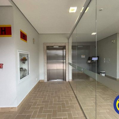 Salas/Conjuntos com 36m², 1 garagem, no bairro Canto em Florianópolis