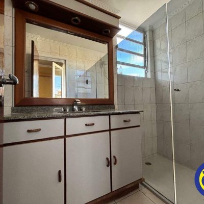 Apartamento com 101m², 2 quartos, 1 suíte, 1 garagem, no bairro Centro em Florianópolis