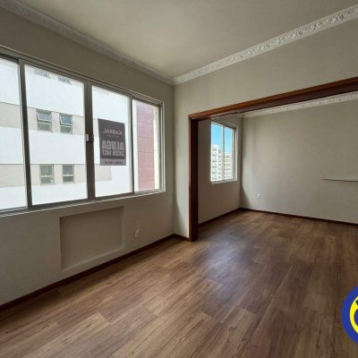 Apartamento com 101m², 2 quartos, 1 suíte, 1 garagem, no bairro Centro em Florianópolis