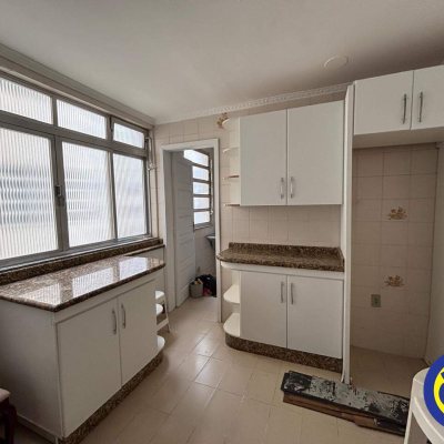 Apartamento com 101m², 2 quartos, 1 suíte, 1 garagem, no bairro Centro em Florianópolis