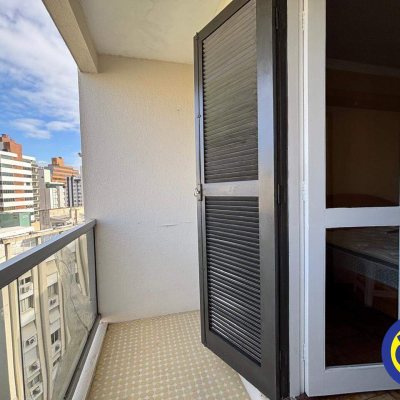 Apartamento com 101m², 2 quartos, 1 suíte, 1 garagem, no bairro Centro em Florianópolis