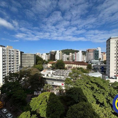 Apartamento com 101m², 2 quartos, 1 suíte, 1 garagem, no bairro Centro em Florianópolis