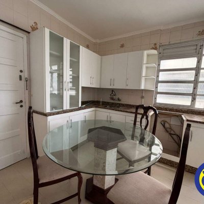 Apartamento com 101m², 2 quartos, 1 suíte, 1 garagem, no bairro Centro em Florianópolis