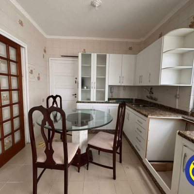 Apartamento com 101m², 2 quartos, 1 suíte, 1 garagem, no bairro Centro em Florianópolis
