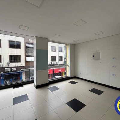 Salas/Conjuntos com 250m², no bairro Centro em Florianópolis