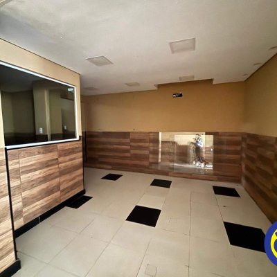 Salas/Conjuntos com 250m², no bairro Centro em Florianópolis