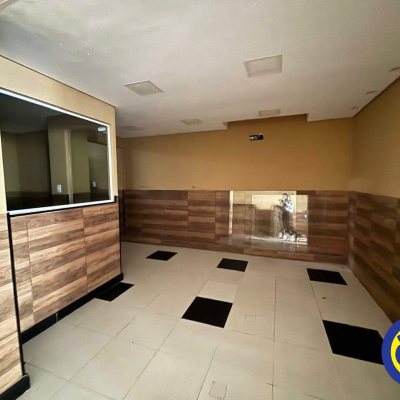 Salas/Conjuntos com 250m², no bairro Centro em Florianópolis