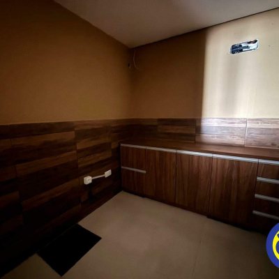 Salas/Conjuntos com 250m², no bairro Centro em Florianópolis